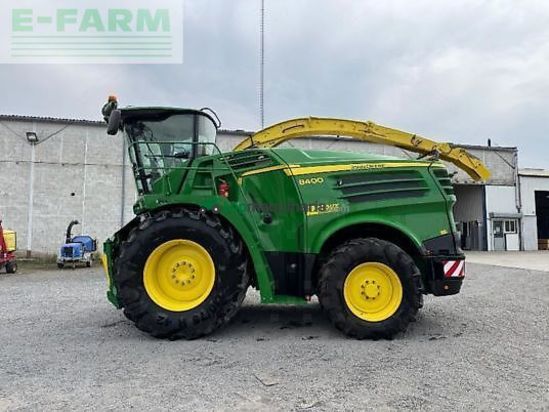 Cosechadora de Cereal - John Deere - 8400
