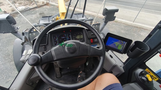 Pala cargadora Komatsu WA270-8