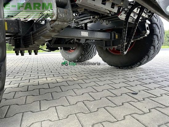Empacadora gigant - Claas - quadrant 5200 fc tandem