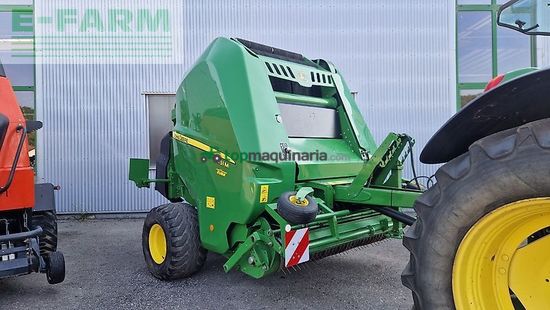 Empacadora gigant - John Deere - v451m