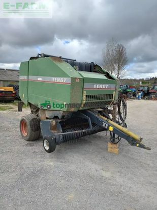 Empacadora gigant - Fendt - 2600 v