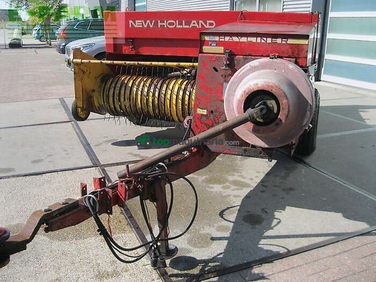 Empacadora gigant - New Holland - hayliner 386
