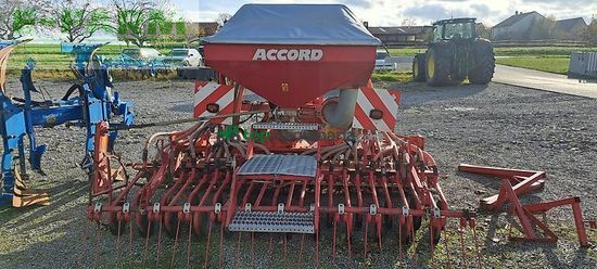 Sembradora - Kuhn - hr 3002d +accord da pneumatic 3,0 m breit