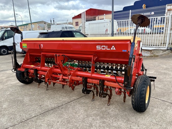 Sembradora en línea convencional - Sola - trisem  194 