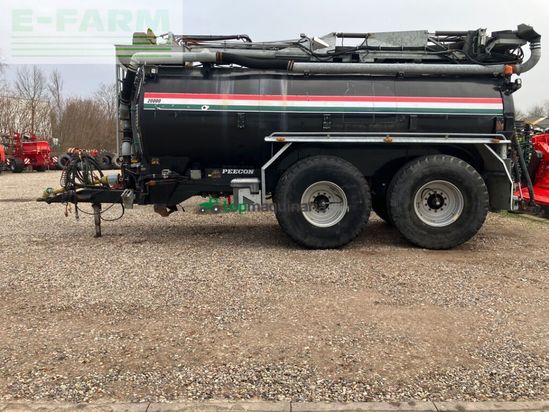 Cisterna - Peecon - eur-200 mit turbokranarm (kaweco)