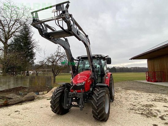 Tractor agrícola - Massey Ferguson - 5611 + stoll fz 20 frontlader