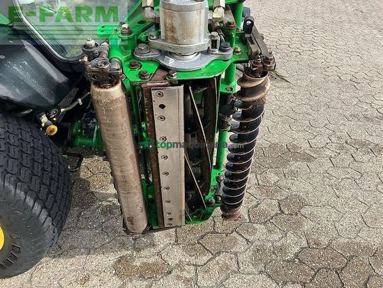 Cosechadora de Cereal - John Deere - 8700 a