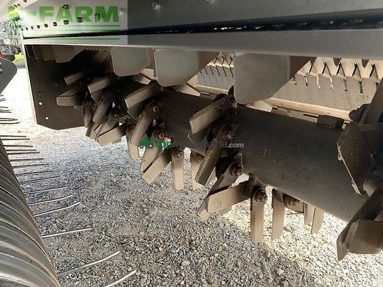 Empacadora gigant - Claas - quadrant 3300