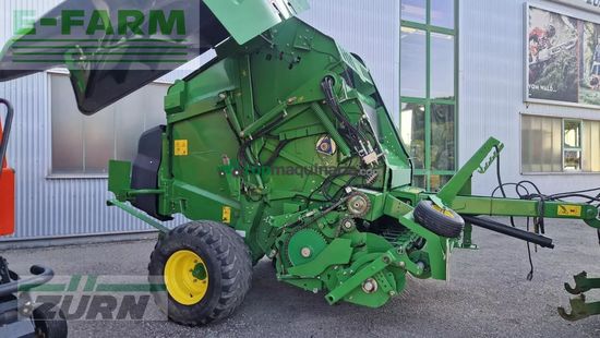 Empacadora gigant - John Deere - v451m
