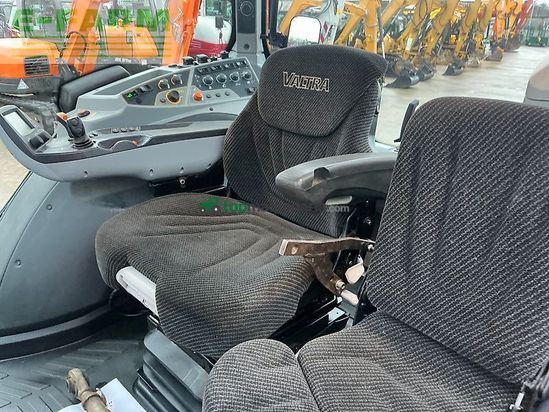 Tractor agrícola - Valtra - n174 direct tractor (st25535) Direct