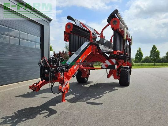 Rastrillo - Kuhn - merge maxx 950 bandenhark