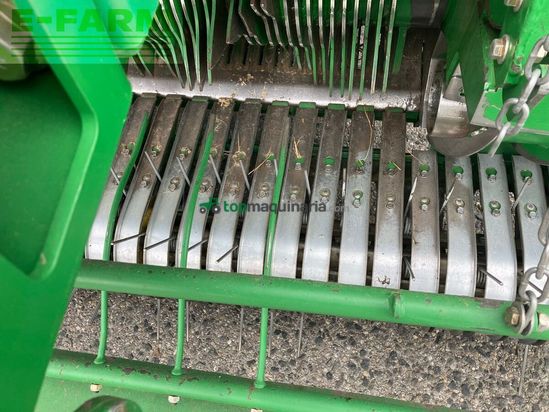 Empacadora gigant - John Deere - 864