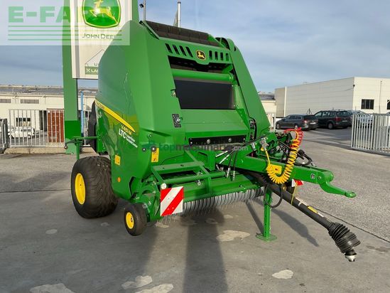 Empacadora gigant - John Deere - V451 M