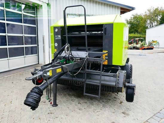 Empacadora gigant - Claas - rollant 355 rc