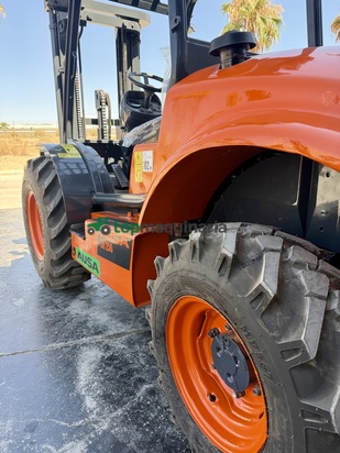 Carretilla todoterreno Ausa Ch 250 4x4