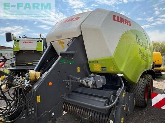 Empacadora gigant - Claas - quadrant 5300 fc t+st