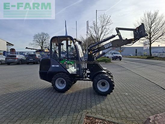 Minicargadora - Toyo - ku 836-ii