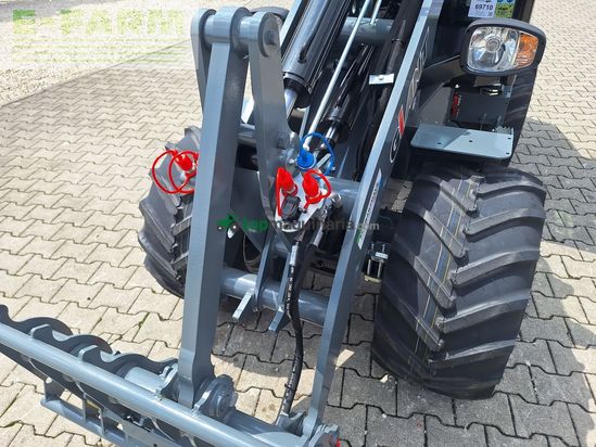 Minicargadora - Giant - g2500 hd