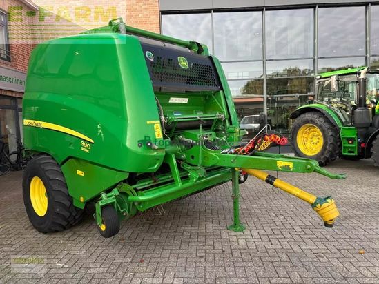 Empacadora gigant - John Deere - 990