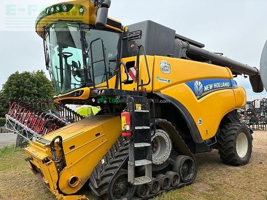Cosechadora de Cereal - New Holland - cr 8.80