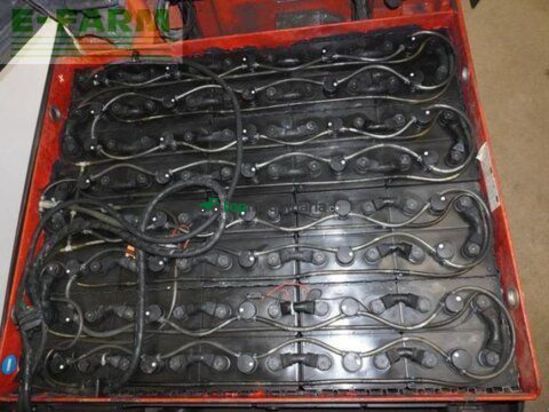 Elevadora - Linde - e 35 hl 387