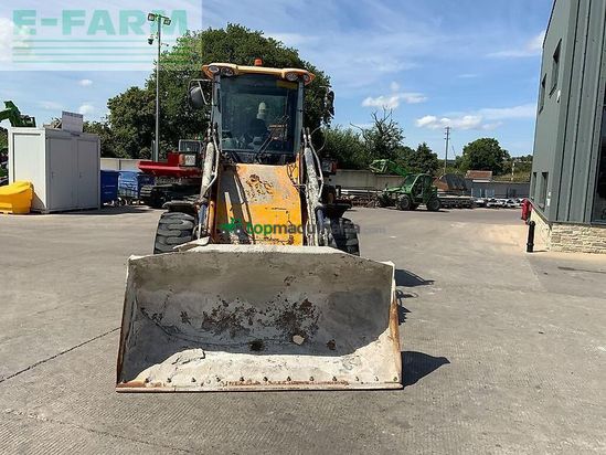 Minicargadora - JCB - 411ht wheeled loading shovel (st23361)