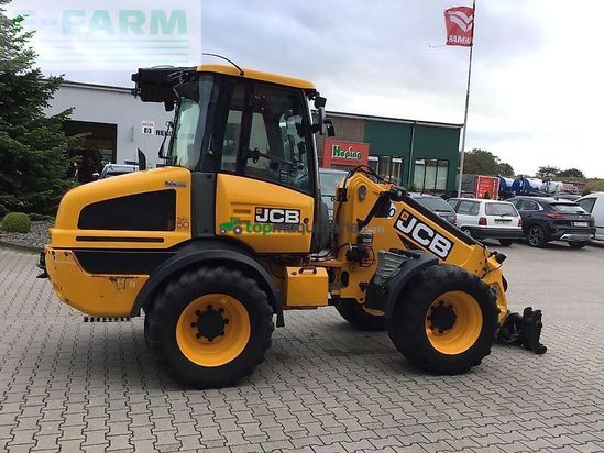 Minicargadora - JCB - tm 220