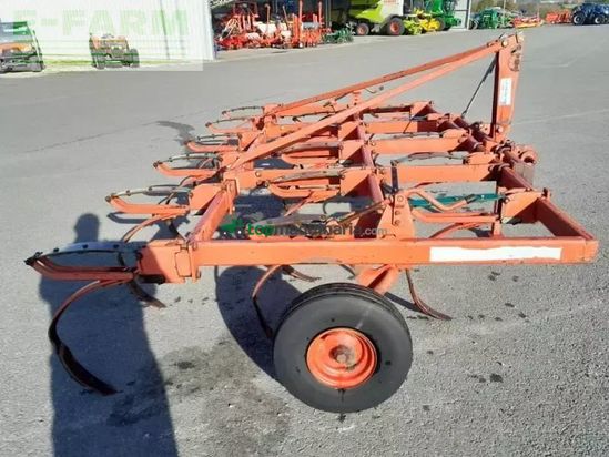 Cultivador - Kverneland - chisel