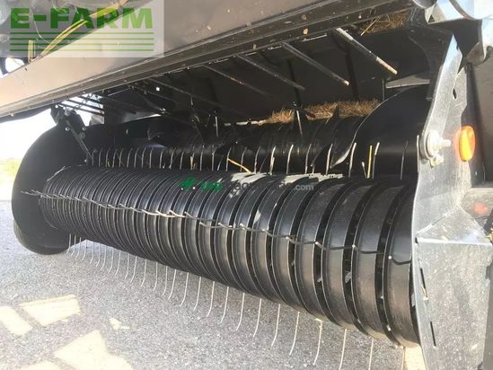 Empacadora gigant - New Holland - roll belt 180