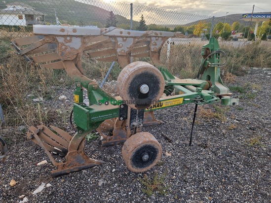 Arado - Trisurco disparo hidráulico 