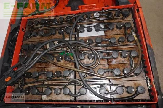 Elevadora - Linde - e 18 evo 386-02