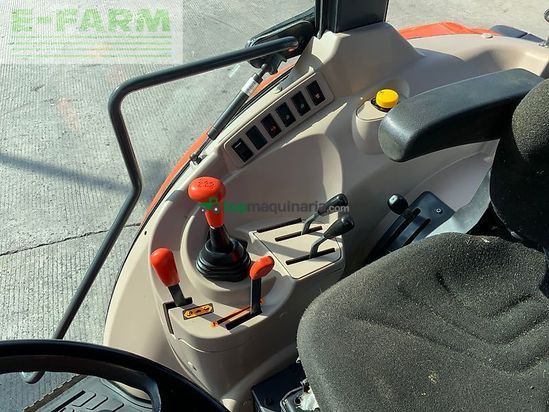 Tractor agrícola - Kubota - m6040 tractor (st27041)