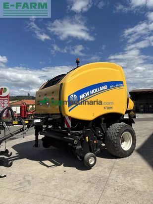 Empacadora gigant - New Holland - rolt belt 180 superfeed