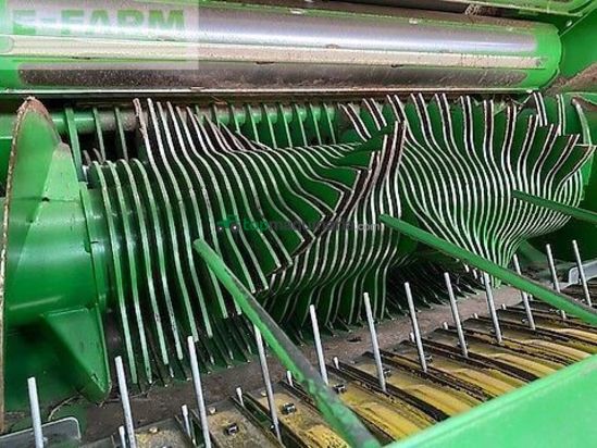 Empacadora gigant - John Deere - 960