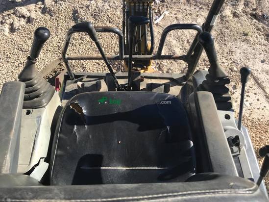 Mini excavadora New Holland