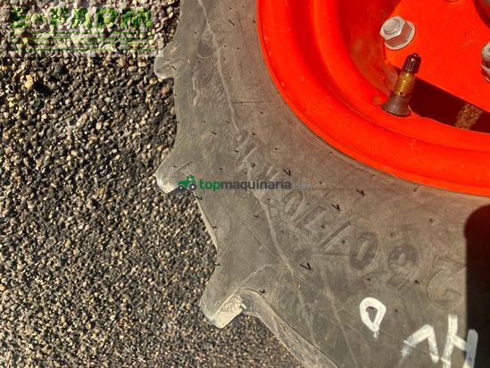 Tractor agrícola - Claas - nexos 220 ve cabine 4rm VE