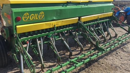 Sembradora en línea convencional - Gil