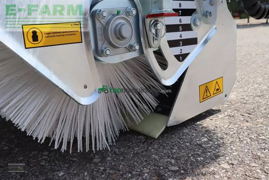 Riego -  - fliegl agrocenter kehrmaschine 2300