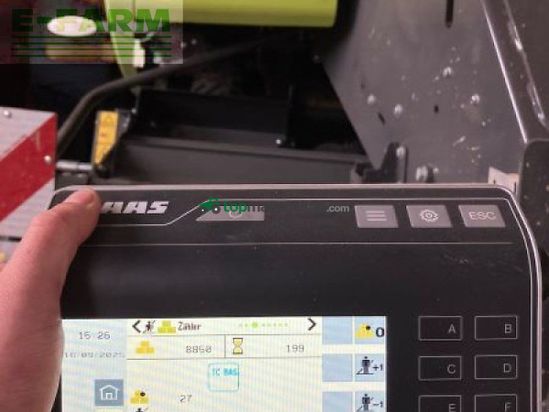 Empacadora gigant - Claas - quadrant 5200 fc tandem