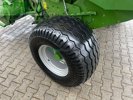 Empacadora gigant - Krone - comprima f 125 xc