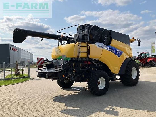 Cosechadora de Cereal - New Holland - cr9090 + v900