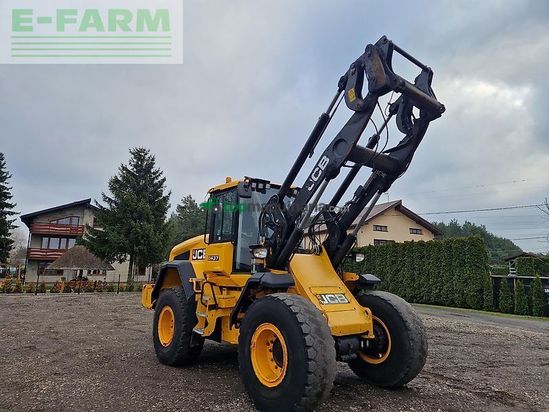 Minicargadora - JCB - 437 ht