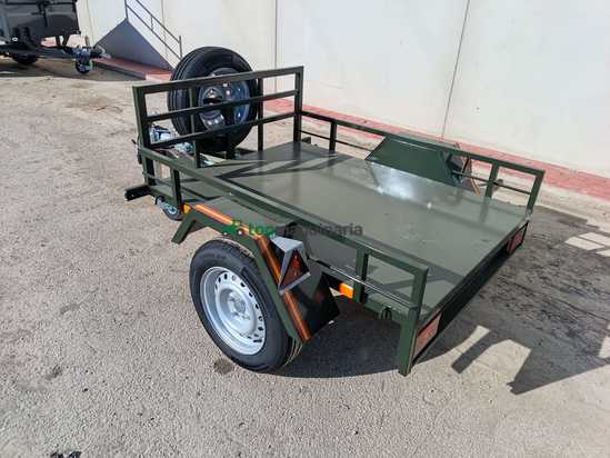Remolque plataforma para bidones
