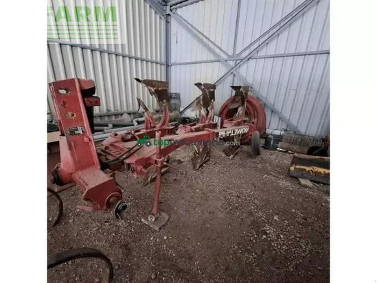 Arado - Gregoire Besson - 3 corps