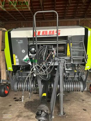 Empacadora gigant - Claas - rollant 454 rc uniwrap