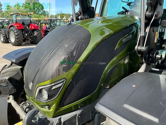 Tractor agrícola - Valtra - n174 versu unlimited tractor (st27127)