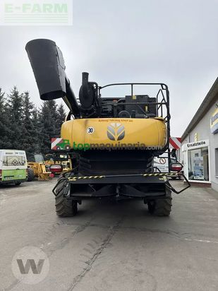 Cosechadora de Cereal - New Holland - cr 8.90