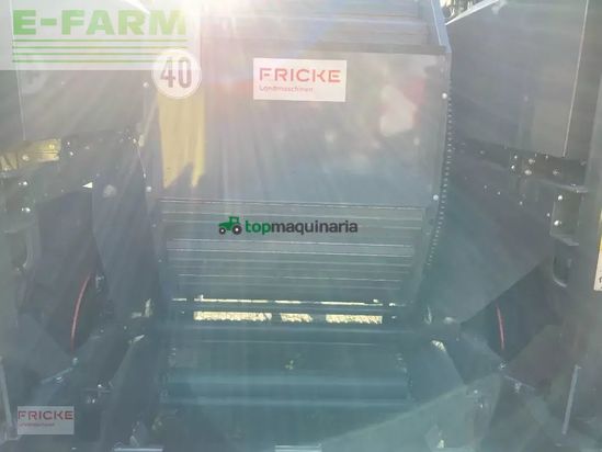 Empacadora gigant - Claas - rollant 630 rc uniwrap