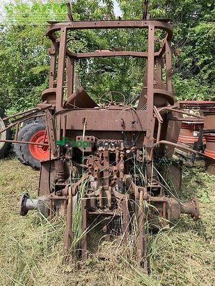 Tractor agrícola - Claas - ares 697 brandschaden