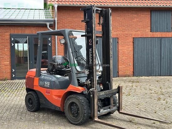 Elevadora - Toyota - 7fdf 30 gold edition